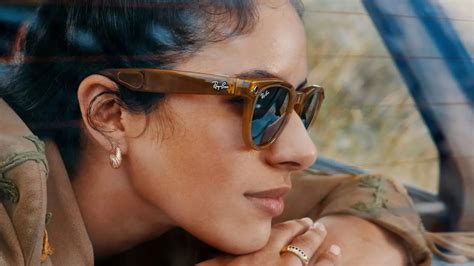 Woman wearing Ray-Ban Meta glasses